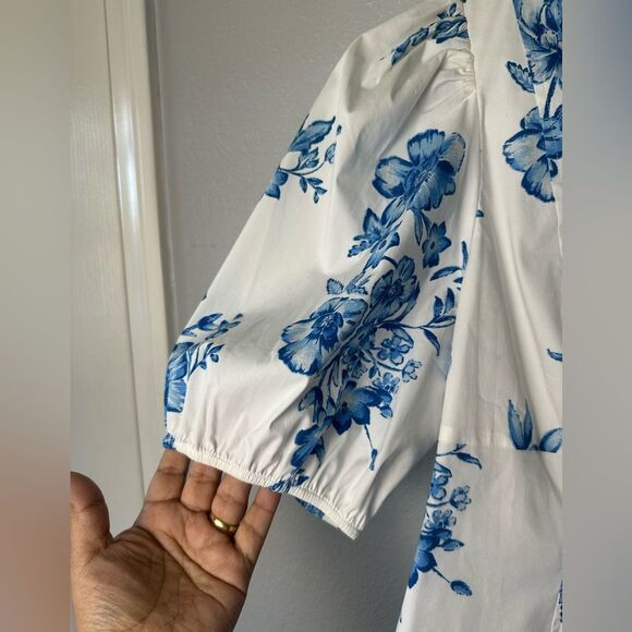 NWT ** Rachel Parcell Puff Sleeve Top Smocked Back Blue Floral Size L - Picture 4 of 10